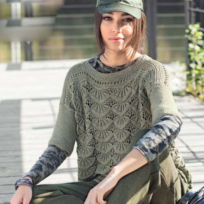 Вязание для женщин. Оливковый пуловер с волнистым узором
