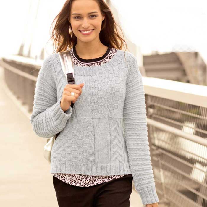 Вязание для женщин. Пуловер спицами с сочетанием узоров