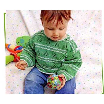 Вязание для малышей. Зеленый пуловер спицами для мальчика