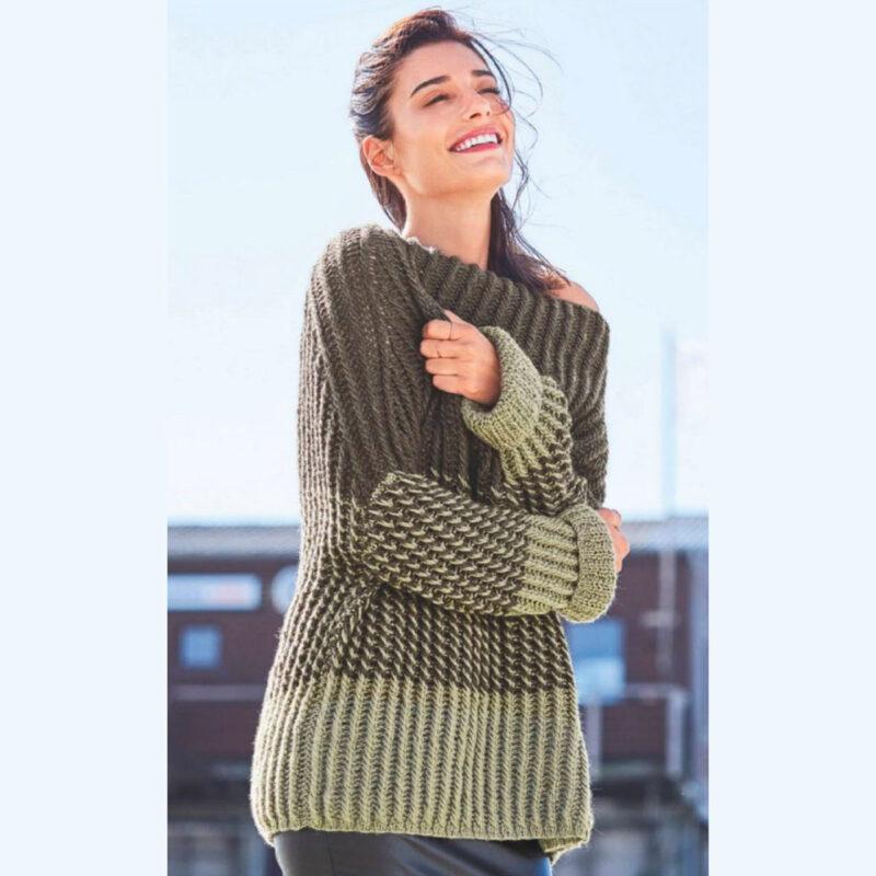 Вязание для женщин. Двухцветный пуловер «оверсайз» спицами