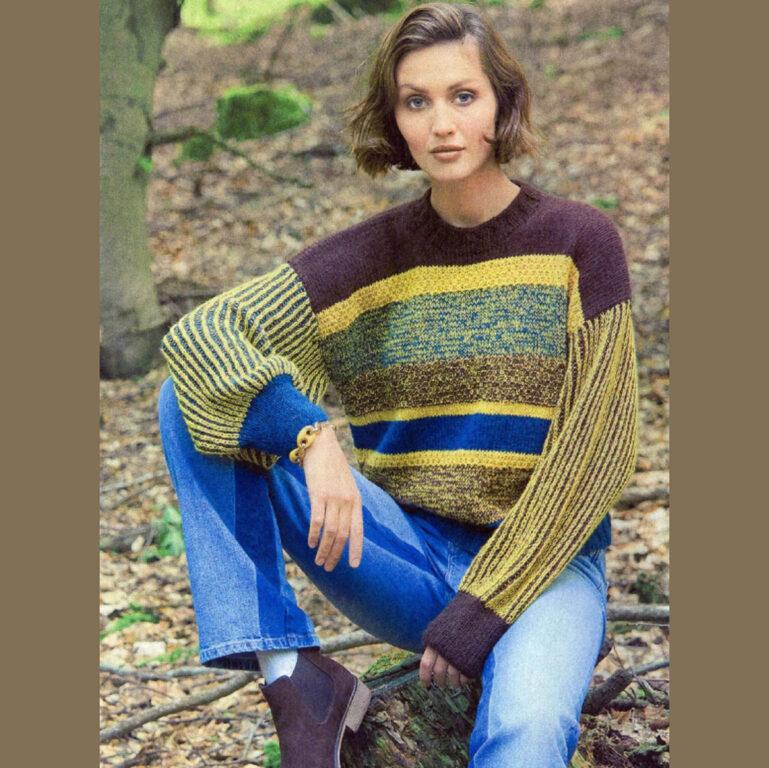 Вязание для женщин. Пуловер в полоску с удлиненной линией плеча спицами