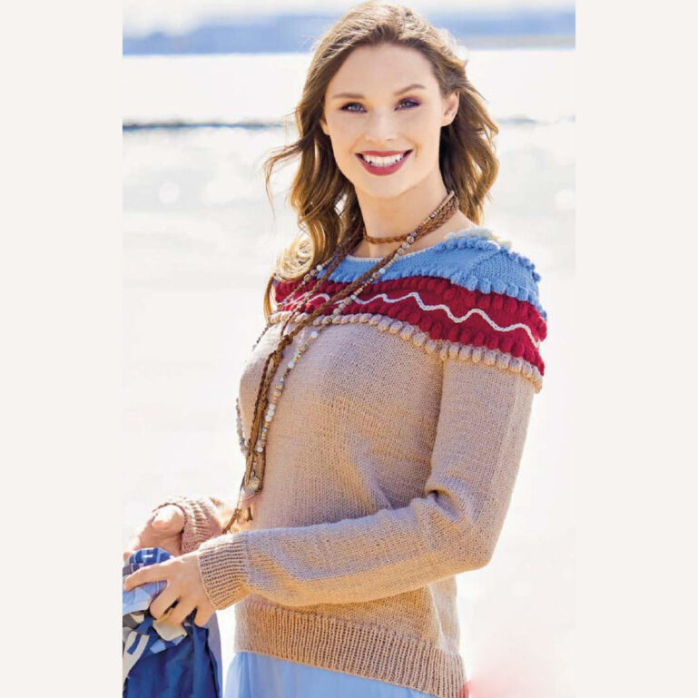 Вязание для женщин. Пуловер с кокеткой в полоску и «шишечками» спицами