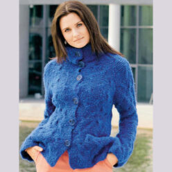 Вязание спицами для женщин. Ярко-синий жакет с карманами спицами со схемой