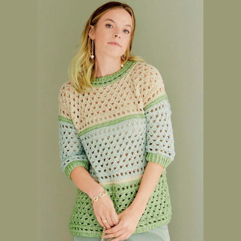 Вязание для женщин. Пуловер спицами широкими цветными полосами с описанием и выкройкой